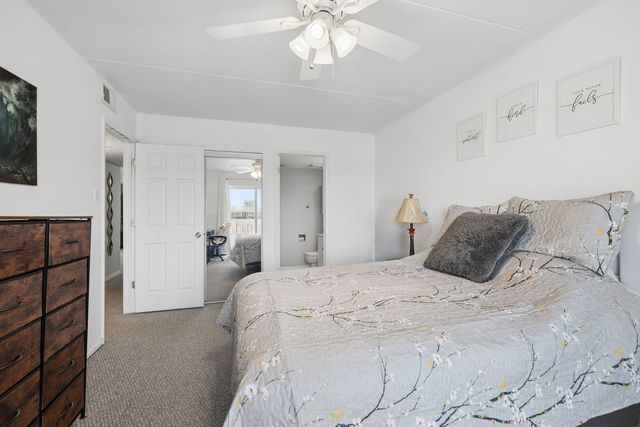 9949 Shady Lane 2B, Orland Park, IL 60462