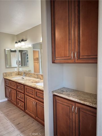 957 W Tibbot St., Rialto, CA 92377