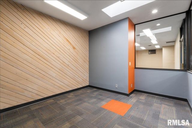 3000 16TH Street 203, Moline, IL 61265