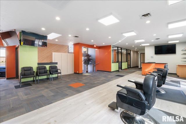 3000 16TH Street 203, Moline, IL 61265