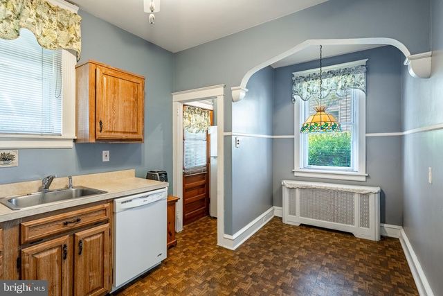 220 W ALBEMARLE AVE, Lansdowne, PA 19050