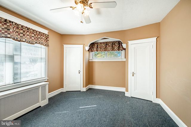 220 W ALBEMARLE AVE, Lansdowne, PA 19050