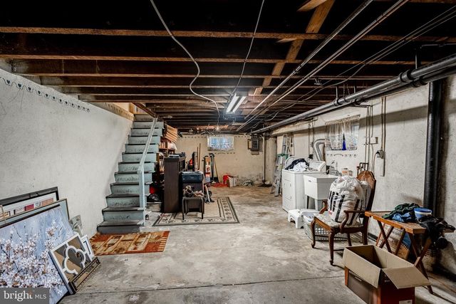 220 W ALBEMARLE AVE, Lansdowne, PA 19050