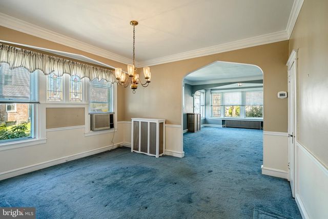 220 W ALBEMARLE AVE, Lansdowne, PA 19050