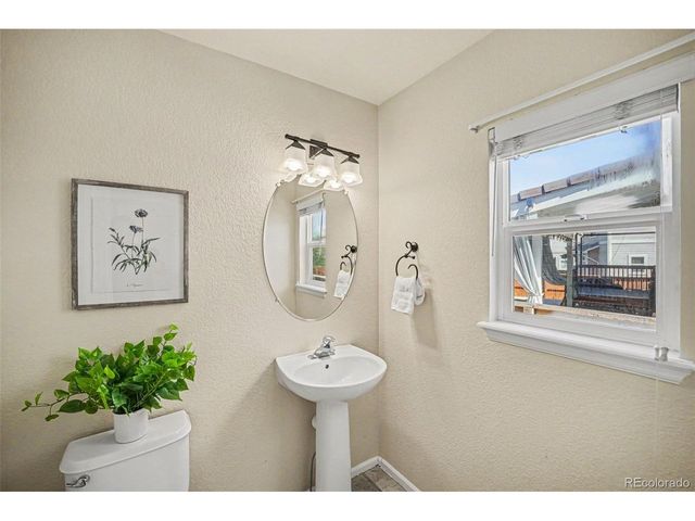 5063 Ashbrook Cir, Highlands Ranch, CO 80130