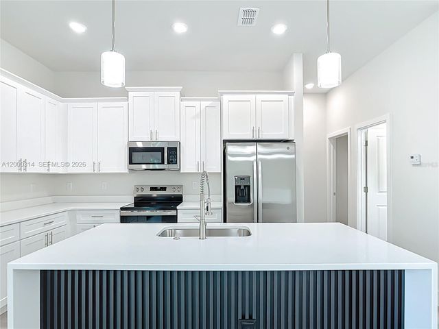 18374 ELGIN AVENUE, Port Charlotte, FL 33948