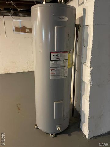 6155 Emerald Avenue, St Louis, MO 63135