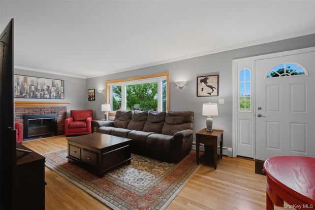 617 Cardinal Road, Cortlandt Manor, NY 10567