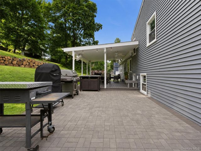617 Cardinal Road, Cortlandt Manor, NY 10567