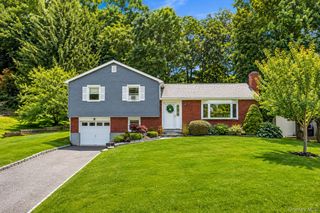 617 Cardinal Road, Cortlandt Manor, NY 10567