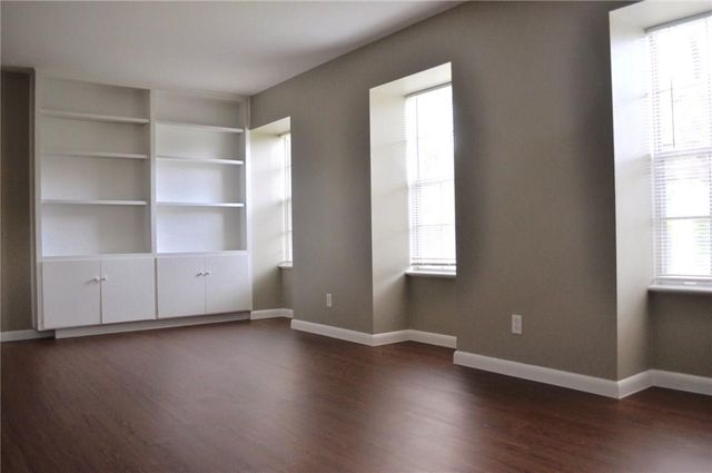 1210 B W 22nd ST, Austin, TX 78705