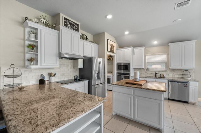 12405 Cedar Knoll Drive, Fort Worth, TX 76028