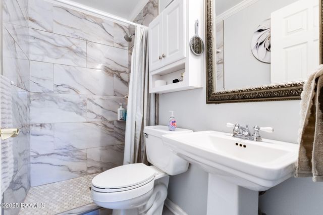 206 Elmwood Drive, Lafayette, LA 70503