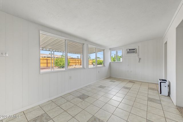 12214 N AUGUSTA Drive, Sun City, AZ 85351