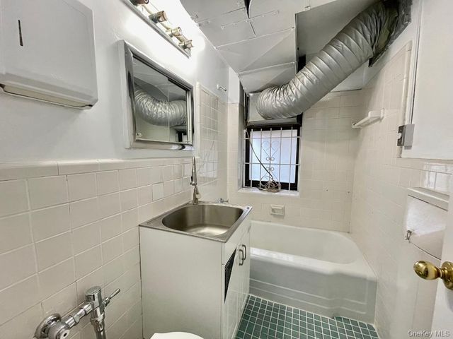 100-25 Queens Boulevard 103, Forest Hills, NY 11375