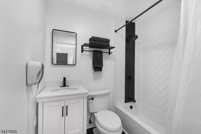 13 Village Way 2, Vernon Twp., NJ 07462