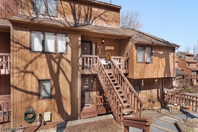 13 Village Way 2, Vernon Twp., NJ 07462