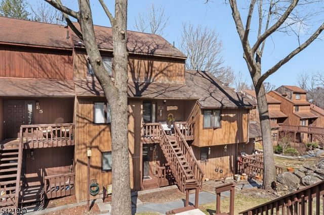 13 Village Way 2, Vernon Twp., NJ 07462
