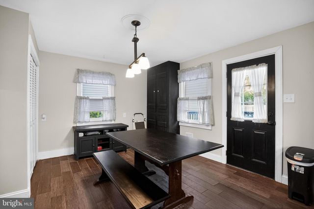 8 LAKE ST, Mullica Hill, NJ 08062