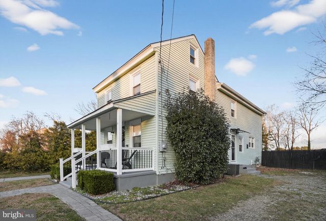 8 LAKE ST, Mullica Hill, NJ 08062