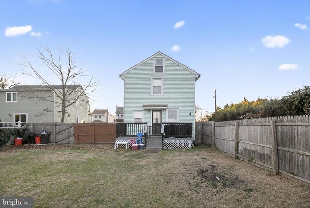 8 LAKE ST, Mullica Hill, NJ 08062