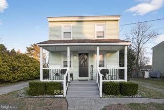 8 LAKE ST, Mullica Hill, NJ 08062