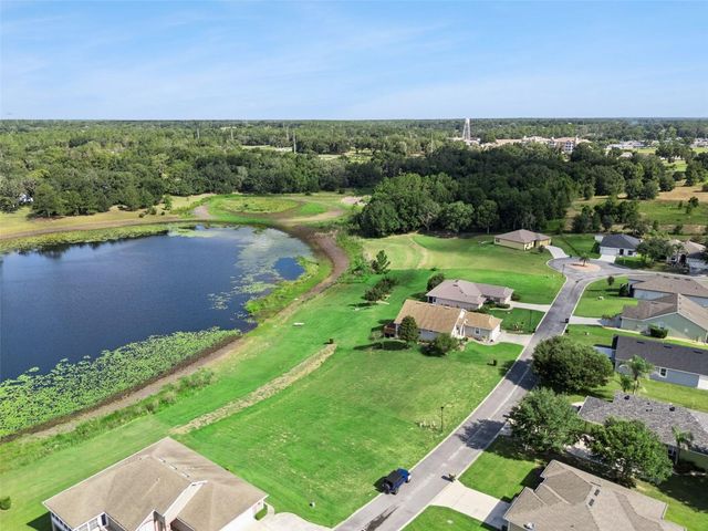 77 FAIRWAY CIRCLE 101, Umatilla, FL 32784