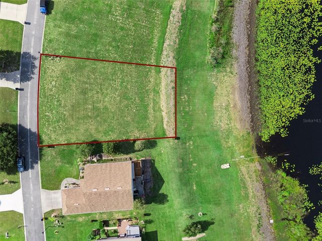 77 FAIRWAY CIRCLE 101, Umatilla, FL 32784