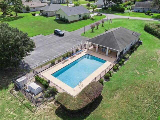 77 FAIRWAY CIRCLE 101, Umatilla, FL 32784