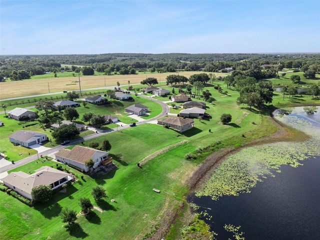 77 FAIRWAY CIRCLE 101, Umatilla, FL 32784