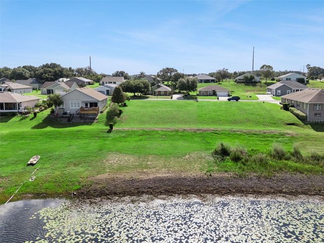 77 FAIRWAY CIRCLE 101, Umatilla, FL 32784