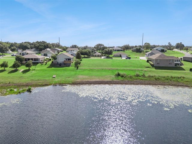 77 FAIRWAY CIRCLE 101, Umatilla, FL 32784