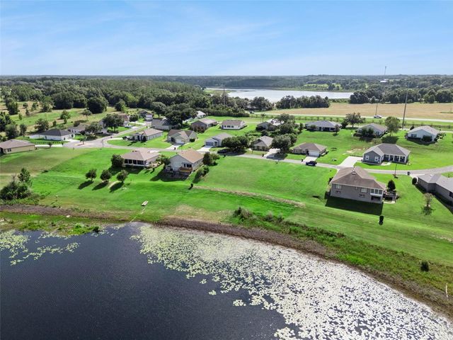 77 FAIRWAY CIRCLE 101, Umatilla, FL 32784