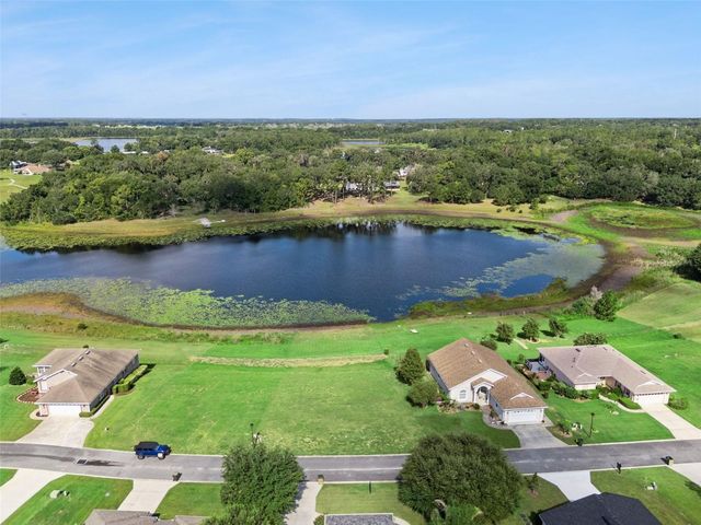 77 FAIRWAY CIRCLE 101, Umatilla, FL 32784