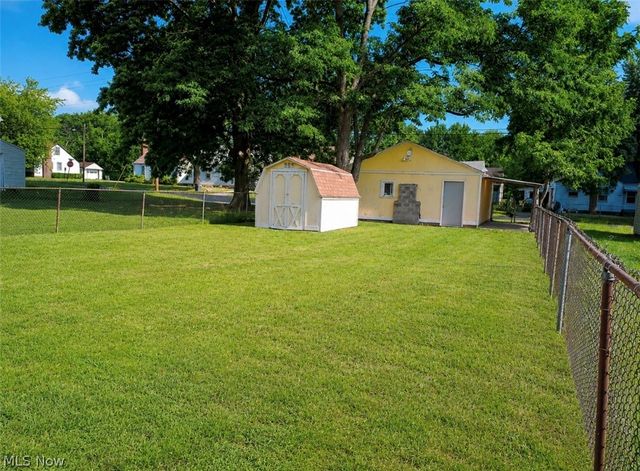 1617 Bonnot Place NE, Canton, OH 44705
