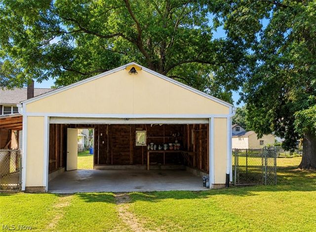 1617 Bonnot Place NE, Canton, OH 44705