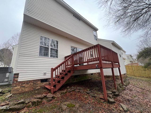 616 Hanska Way, Raleigh, NC 27610