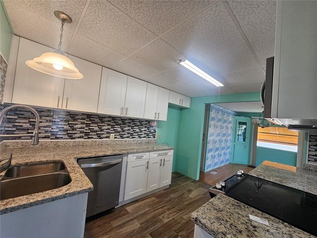 18675 US HIGHWAY 19 N 498, Clearwater, FL 33764