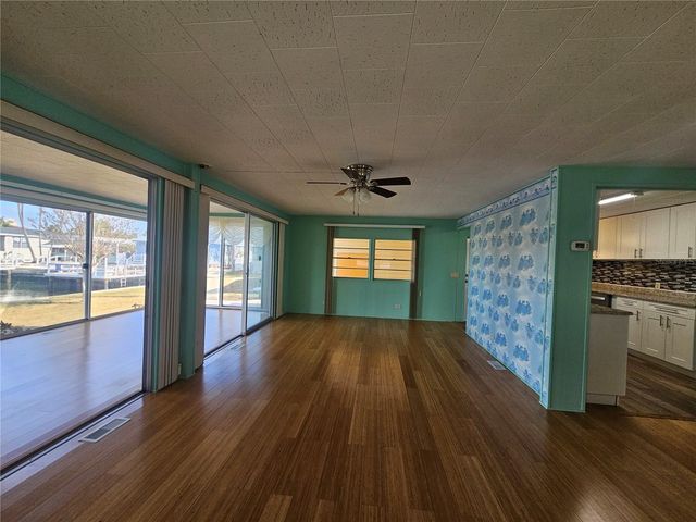 18675 US HIGHWAY 19 N 498, Clearwater, FL 33764