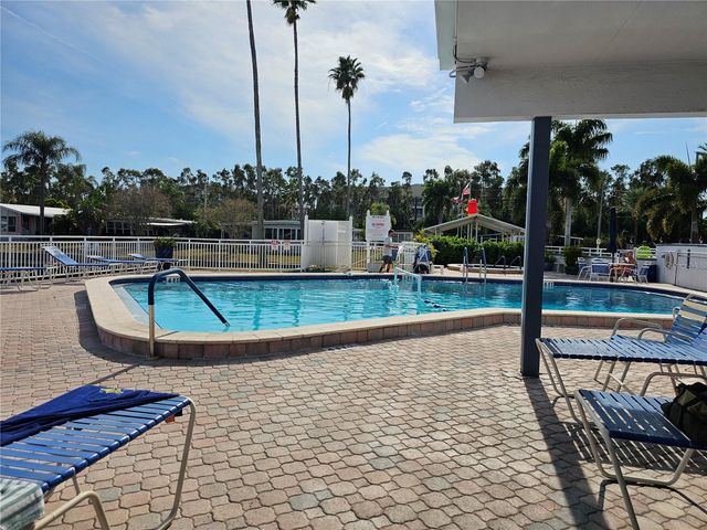 18675 US HIGHWAY 19 N 498, Clearwater, FL 33764