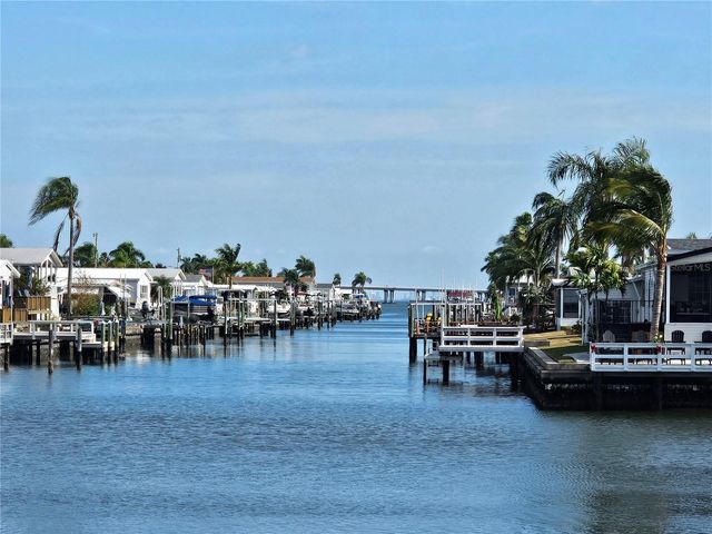 18675 US HIGHWAY 19 N 498, Clearwater, FL 33764