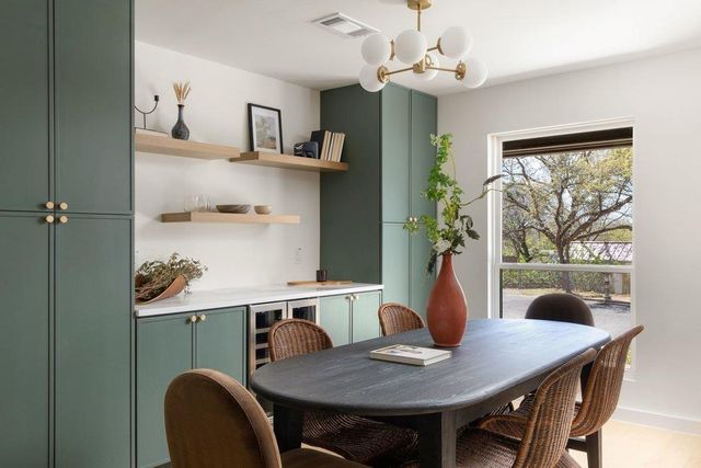 2210 Comburg Castle WAY, Austin, TX 78748