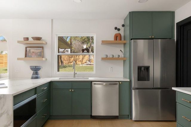 2210 Comburg Castle WAY, Austin, TX 78748