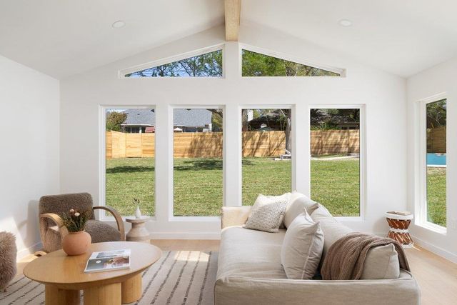 2210 Comburg Castle WAY, Austin, TX 78748