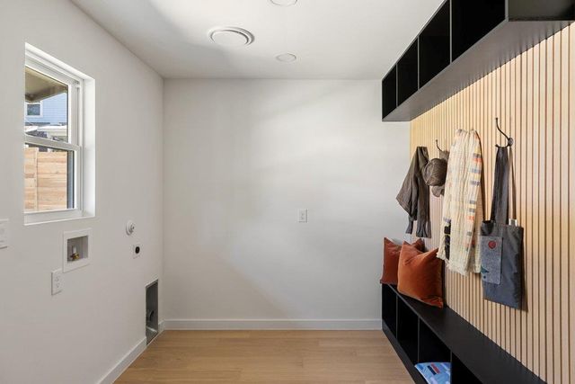 2210 Comburg Castle WAY, Austin, TX 78748