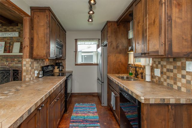 113 Dolly Drive, Mabank, TX 75156