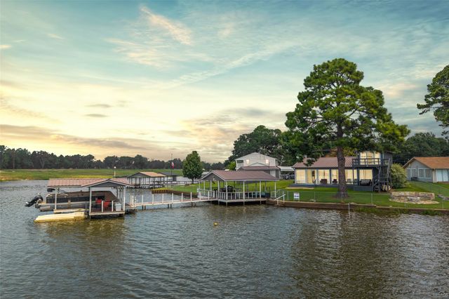 113 Dolly Drive, Mabank, TX 75156