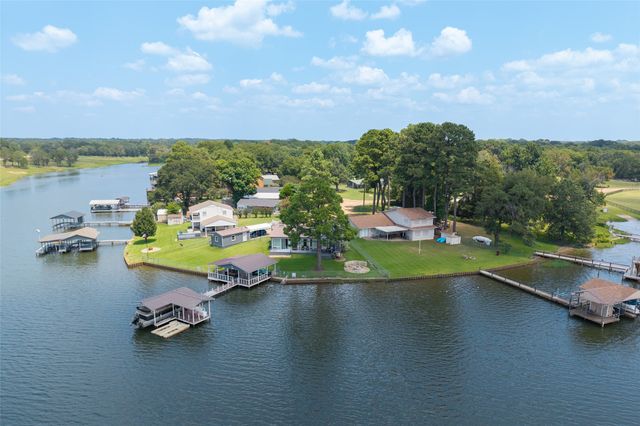 113 Dolly Drive, Mabank, TX 75156