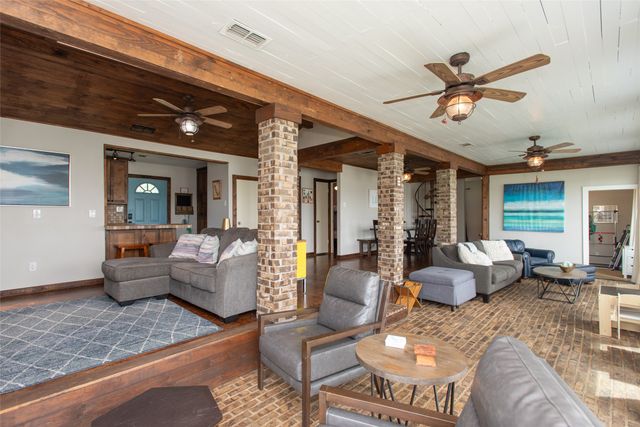 113 Dolly Drive, Mabank, TX 75156