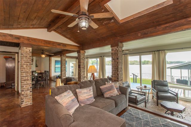 113 Dolly Drive, Mabank, TX 75156